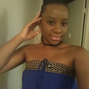 Meet your Posher, Cynthia